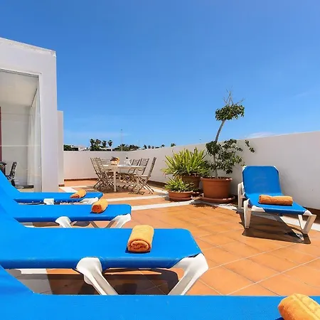 Luis I Villa Puerto del Carmen (Lanzarote)